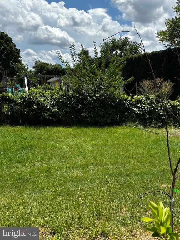 Photo of 811 LYNVUE ROAD