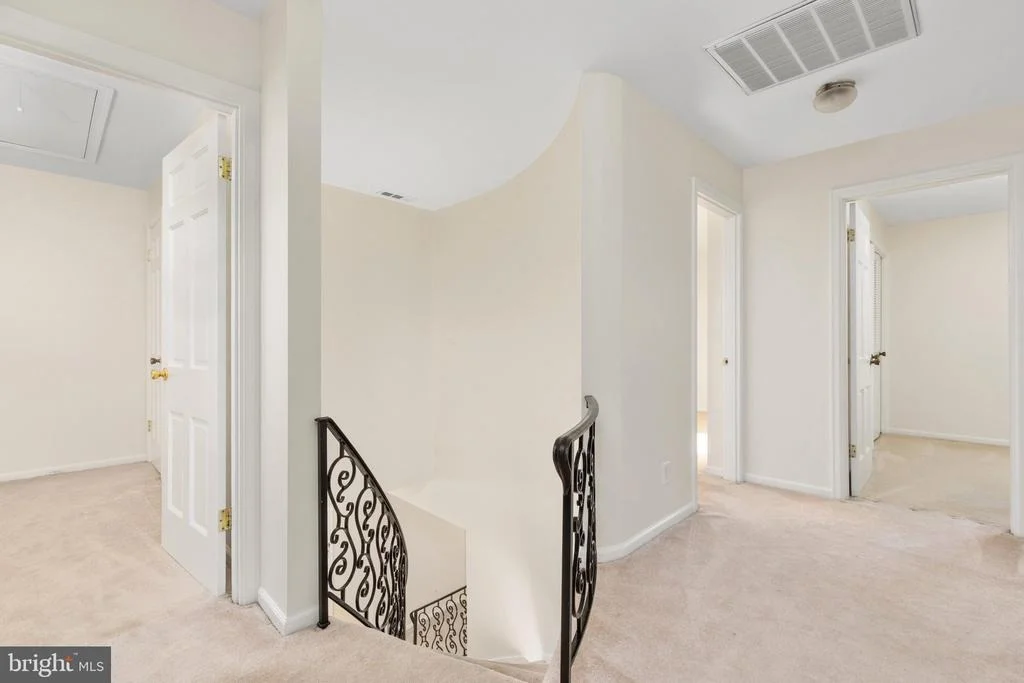 Photo of 327 RIDGE AVENUE