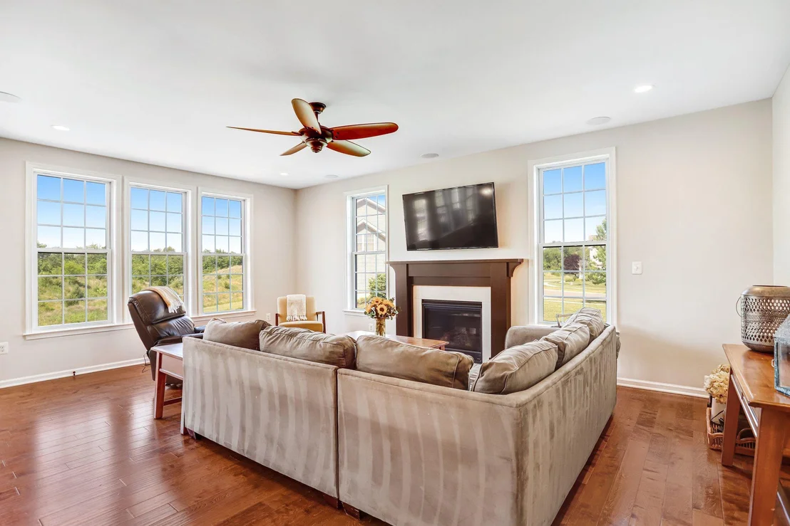 Photo of 41228 TURTLE DOVE CIRCLE