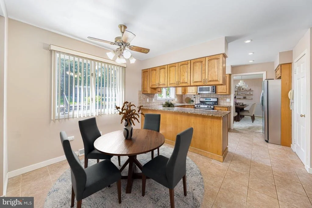 Photo of 73 COLONIAL TERR