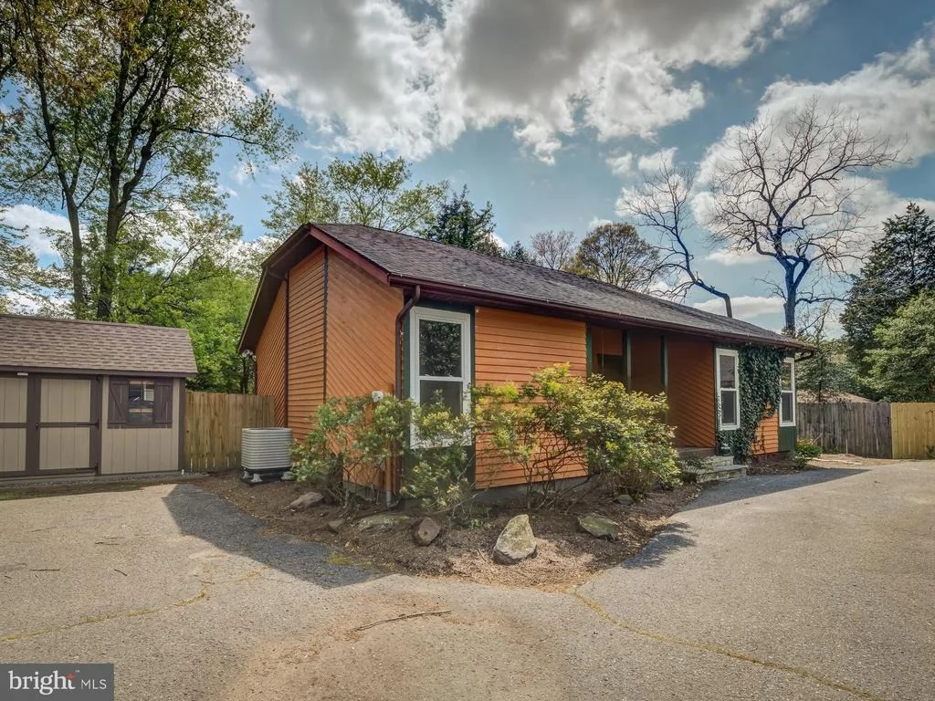 Photo of 370 WILETT DRIVE