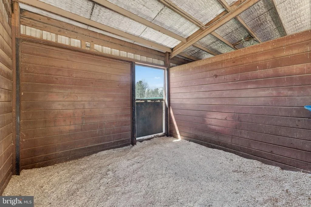 Photo of 7453 OPAL ROAD