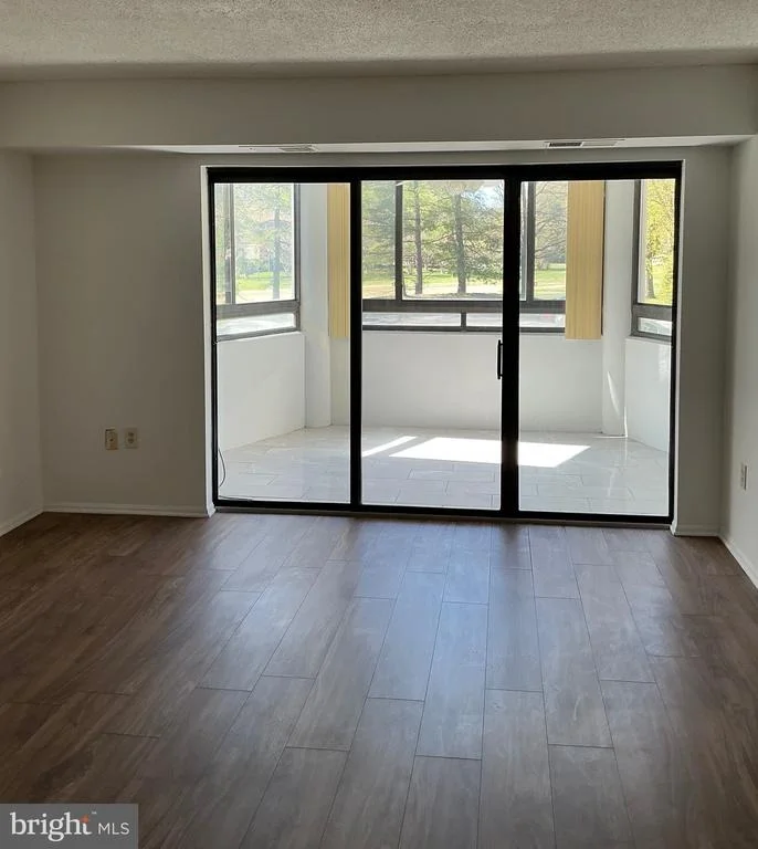 Photo of Unit 1124 at 15101 INTERLACHEN DRIVE
