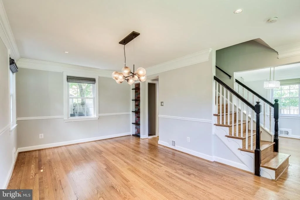 Photo of 505 E SCHUYLER ROAD