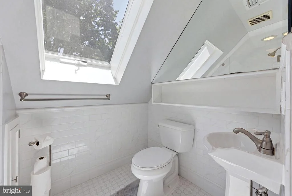 Photo of 406 WASHINGTON AVENUE