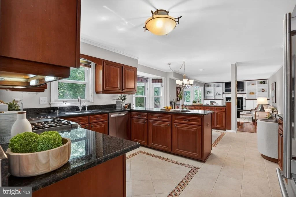 Photo of 7801 HUNTSMAN BOULEVARD