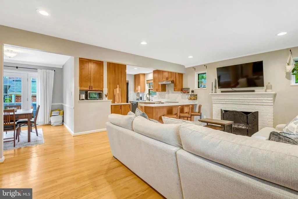 Photo of 3907 FAIRVIEW DRIVE