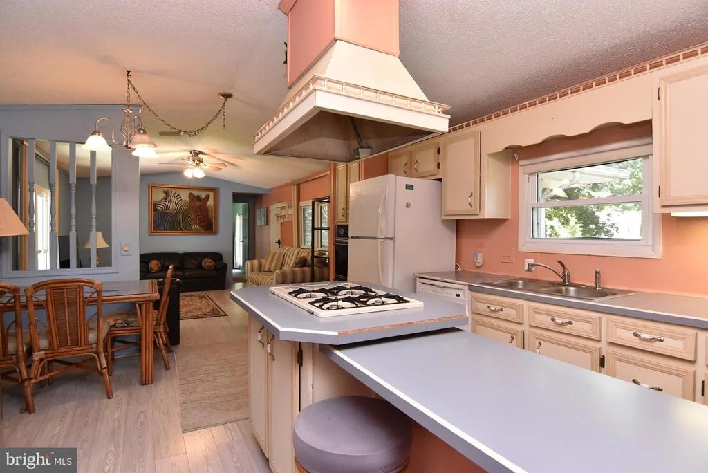 Photo of 6 BREAKWATER DRIVE