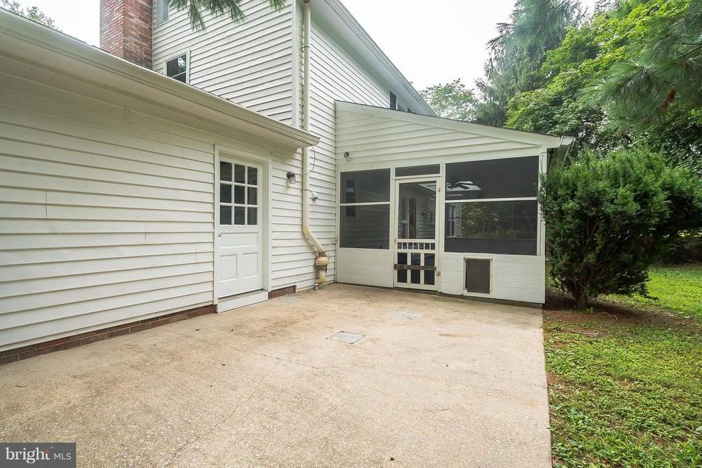 Photo of 9448 LOVAT ROAD