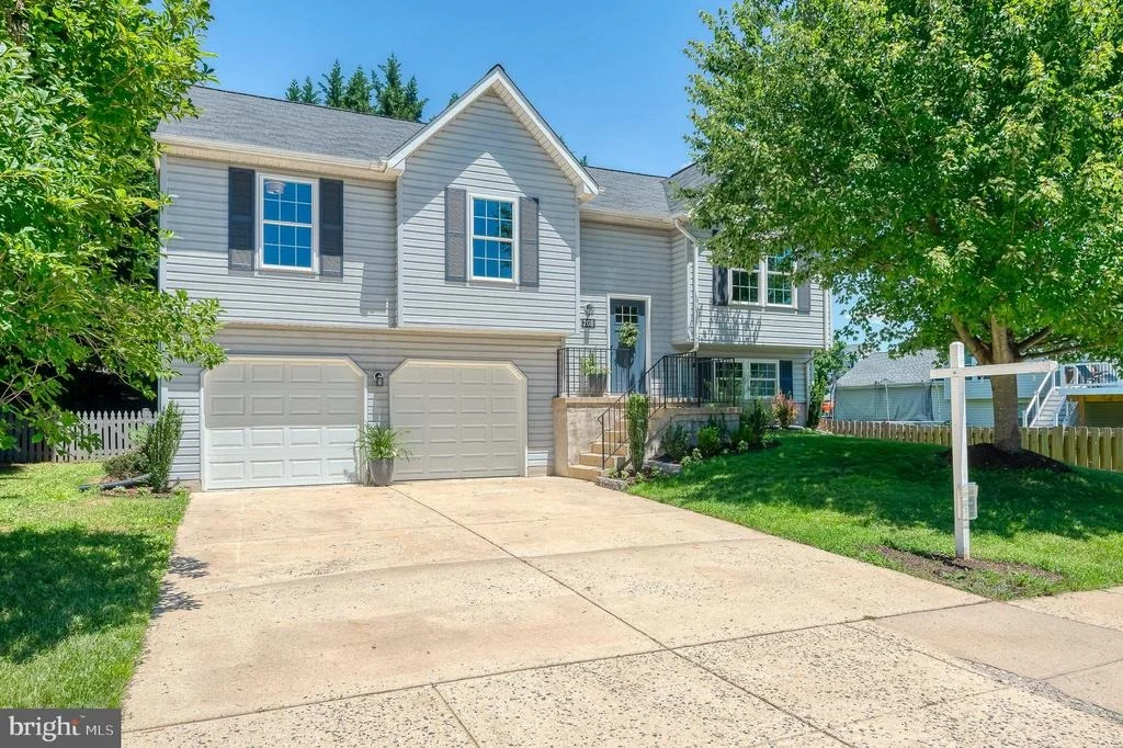Photo of 208 DECOY DRIVE