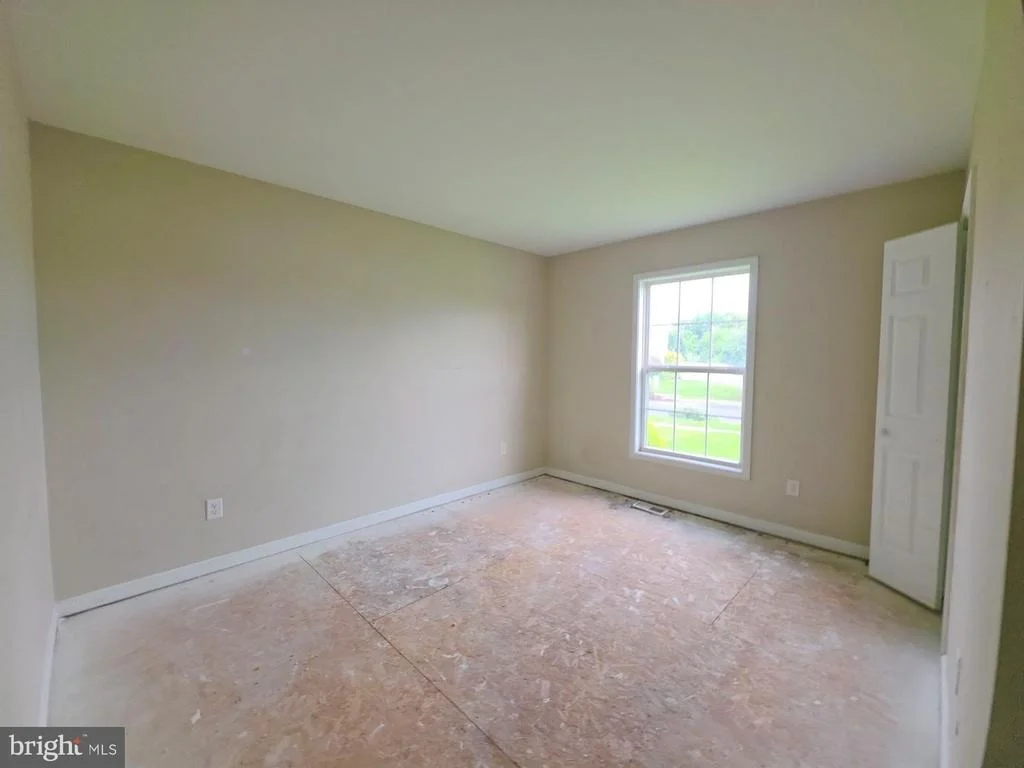 Photo of 341 RAINBOW LANE