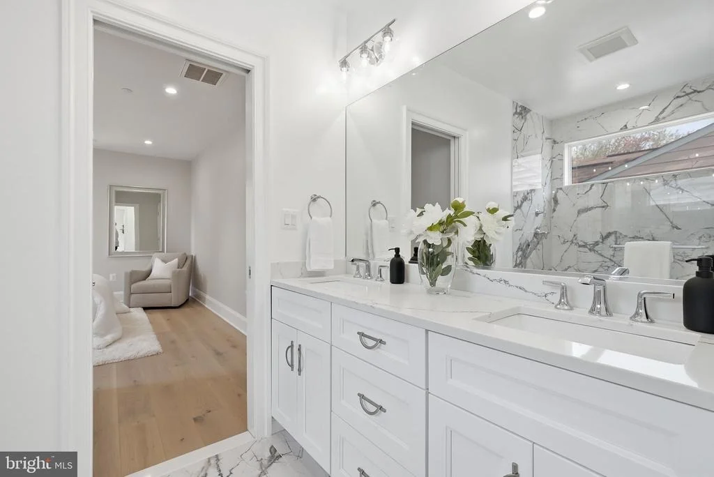 Photo of 5047 MACARTHUR BOULEVARD NW