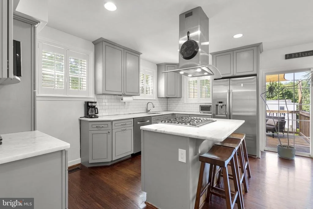 Photo of 9504 BILTMORE DRIVE
