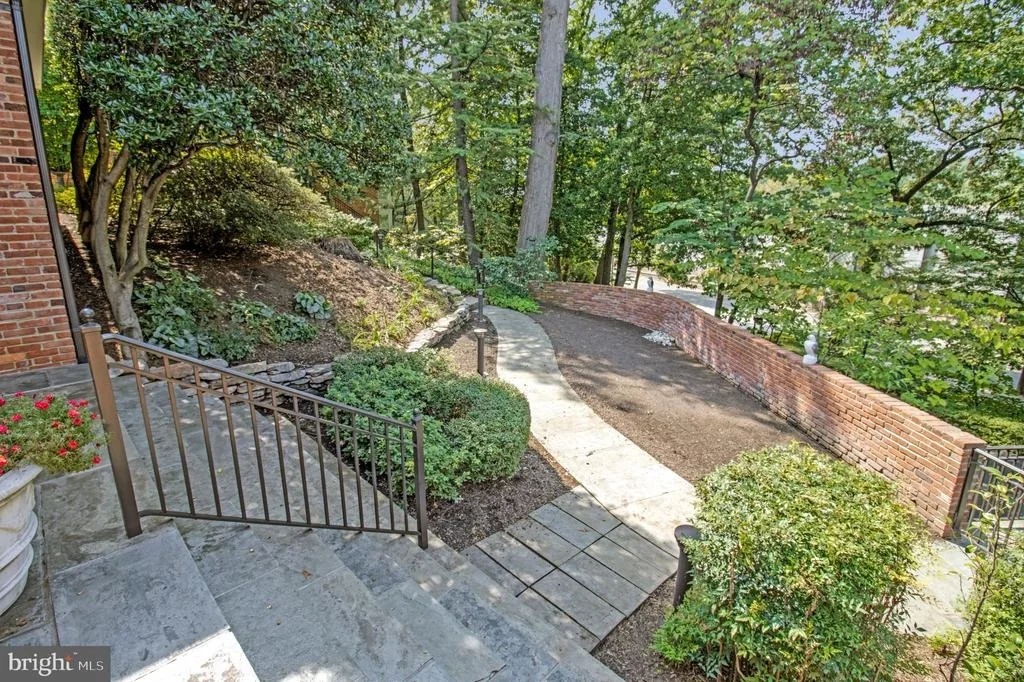 Photo of 1753 ARMY NAVY DRIVE