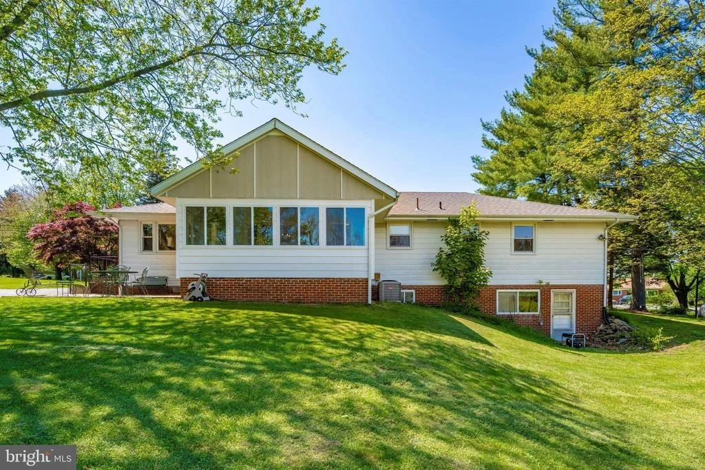 Photo of 25103 OAK DRIVE