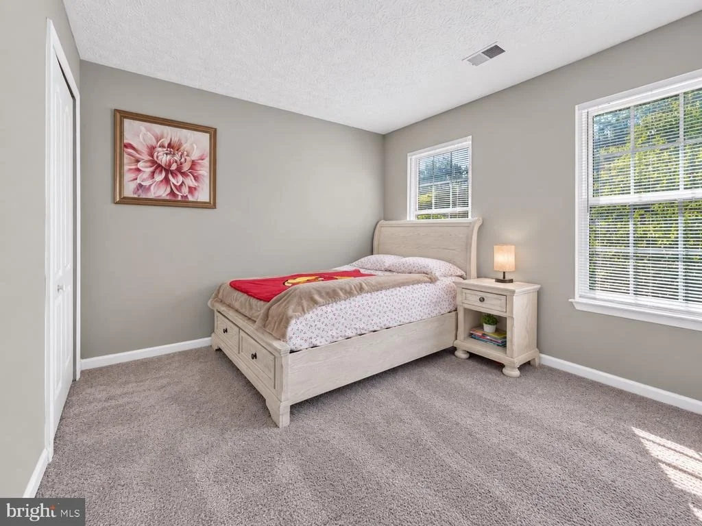 Photo of 5435 SIR DOUGLAS DRIVE