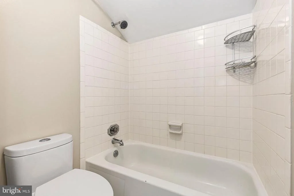 Photo of 9406 HALE PLACE