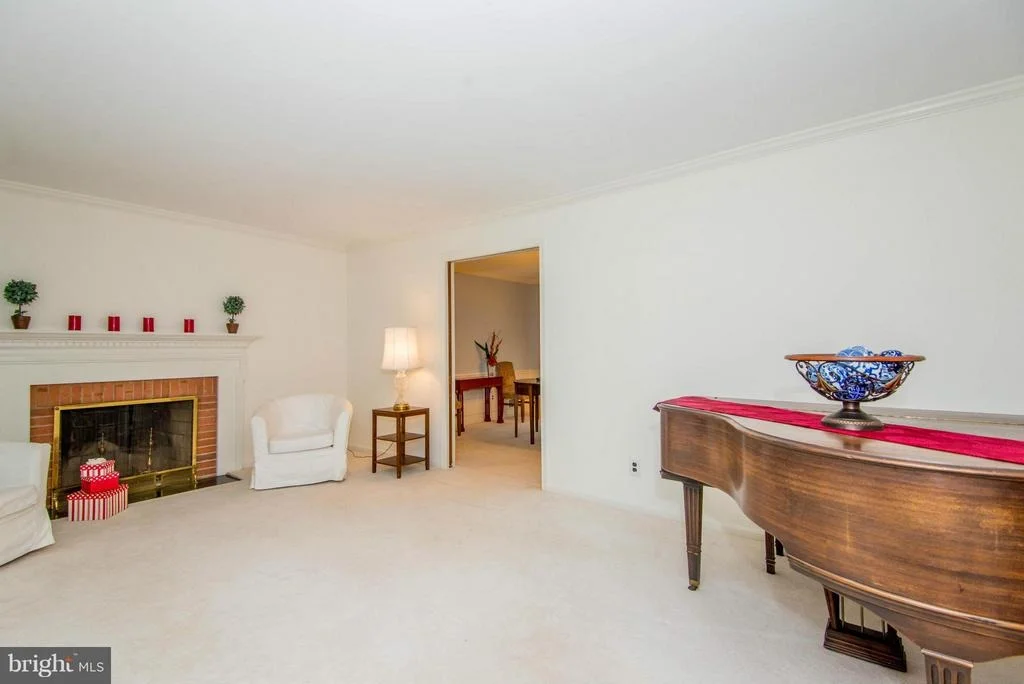 Photo of 7110 DEVONSHIRE ROAD