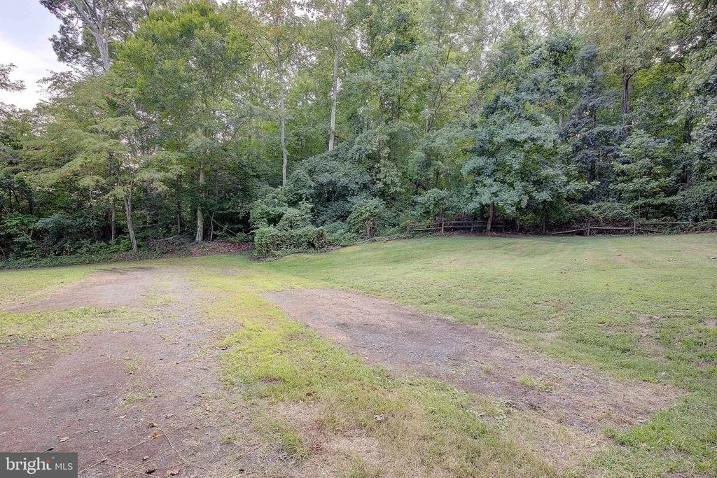 Photo of 349 ARBUTUS DRIVE