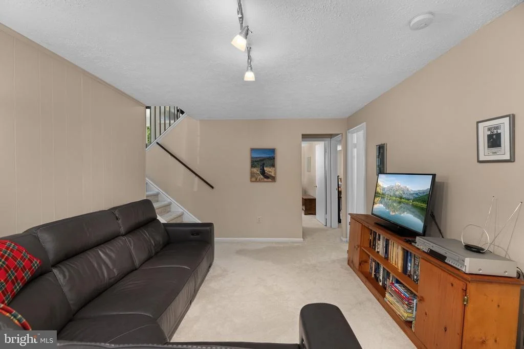 Photo of 9717 VELILLA ROAD