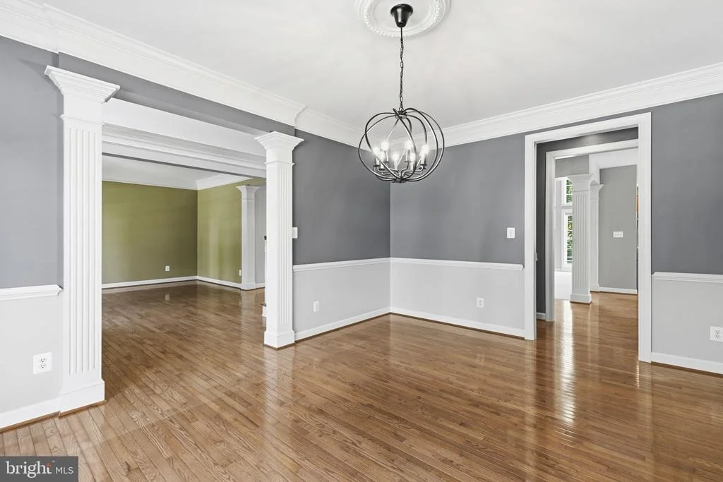 Photo of 1124 OAK TREE DRIVE
