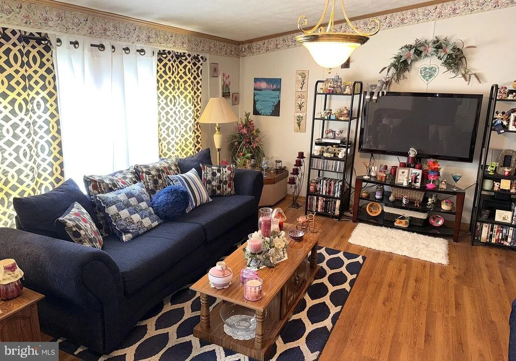 Photo of 8007 FAIR BREEZE DRIVE
