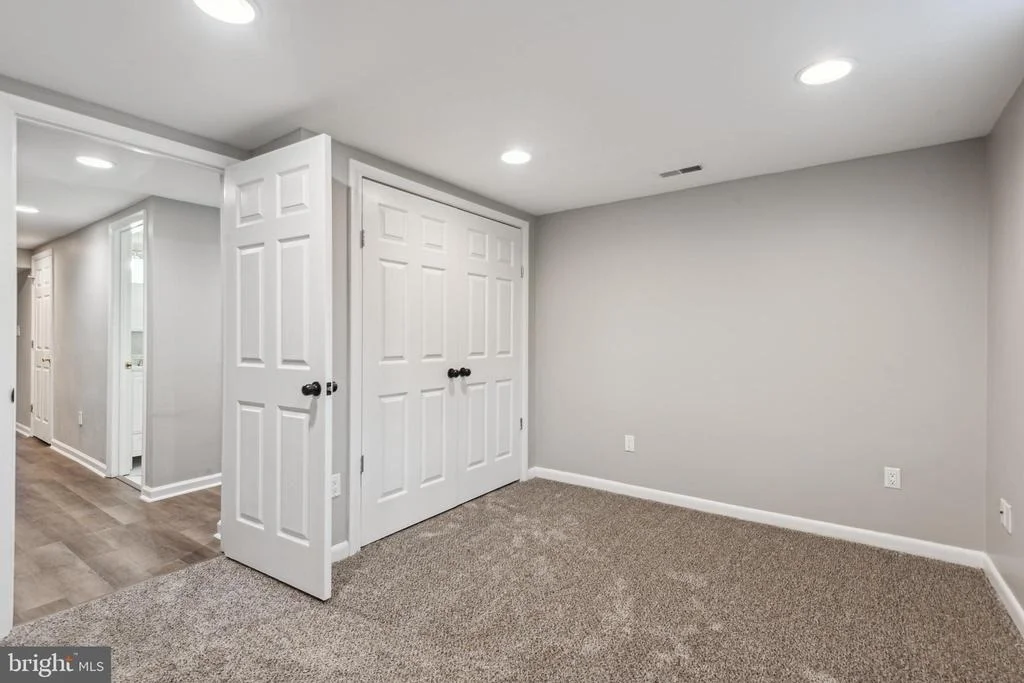 Photo of 2558 HILLSIDE DRIVE