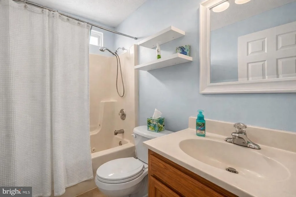 Photo of 1076 STUART DRIVE