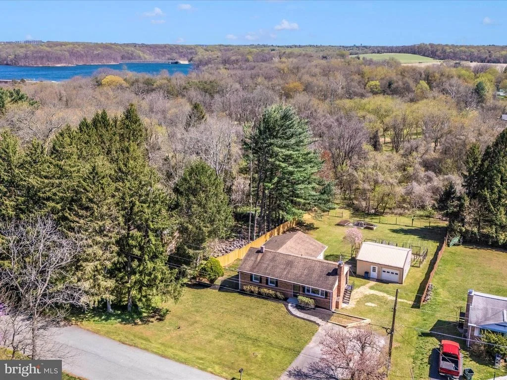 Photo of 15224 GANLEY ROAD