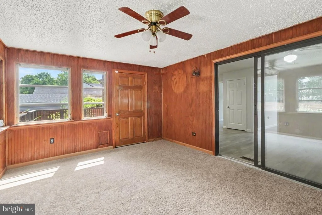 Photo of 737 FOX CHASE CIRCLE