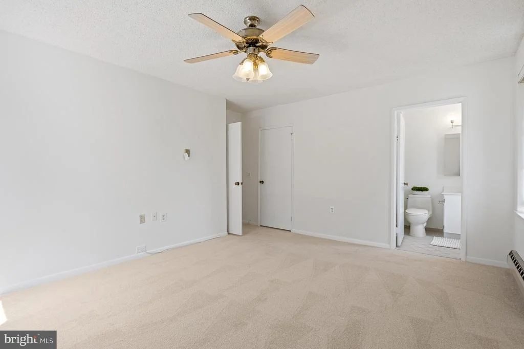 Photo of Unit 863E at 15301 PINE ORCHARD DRIVE