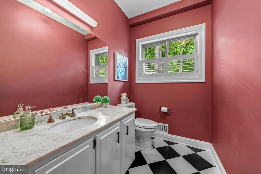 Photo of 1502 HIGHWOOD DRIVE