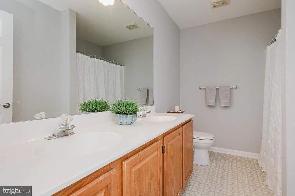 Photo of 922 DELRAY DRIVE