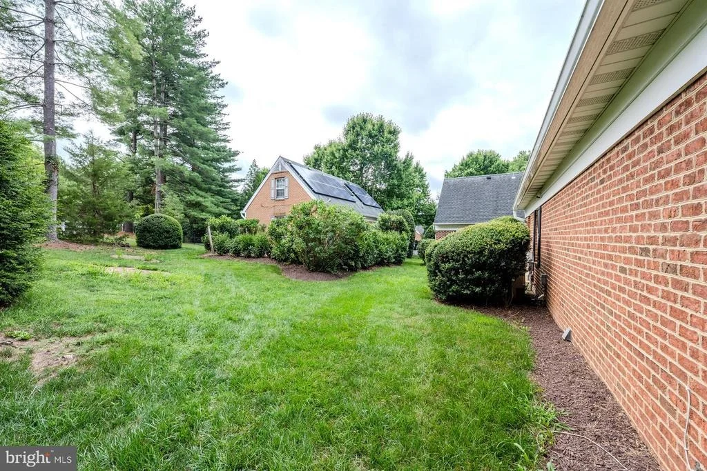 Photo of 9705 PLEASANT GATE LANE