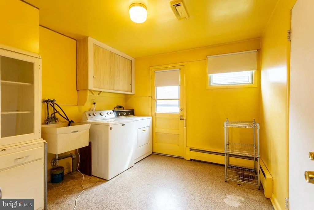 Photo of 2509 HAL CIRCLE