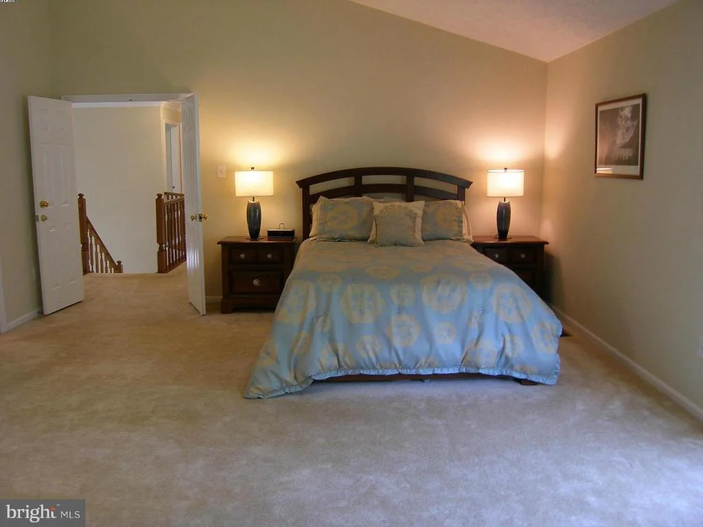 Photo of 127 BOOKHAM LANE