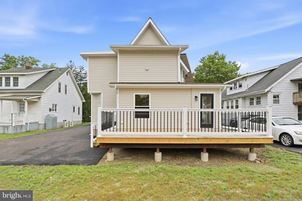 Photo of 208 PEACH STREET