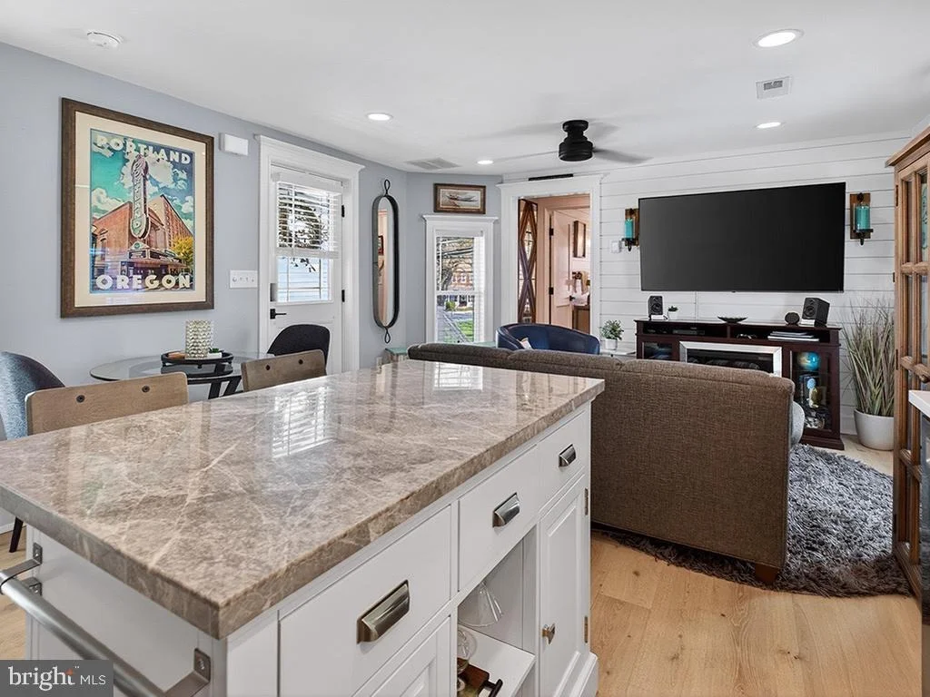 Photo of 412 KINGS HIGHWAY