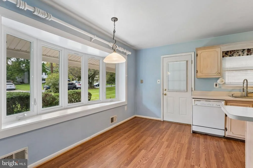 Photo of 1506 AINSLEY ROAD