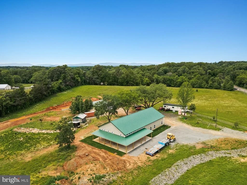 Photo of 7285 OPAL ROAD