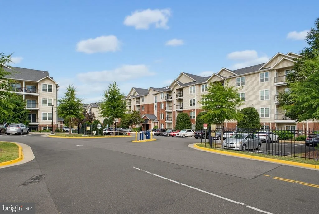 Photo of Unit 7109 at 1570 SPRING GATE DRIVE