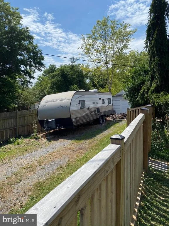 Photo of 26016 RIDGE ROAD