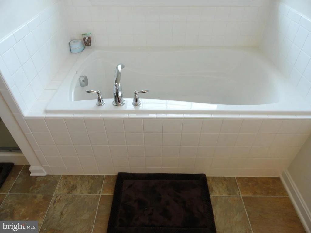 Photo of 7518 BETTYS WAY