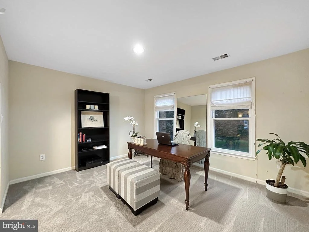 Photo of 325 SOAPSTONE LANE