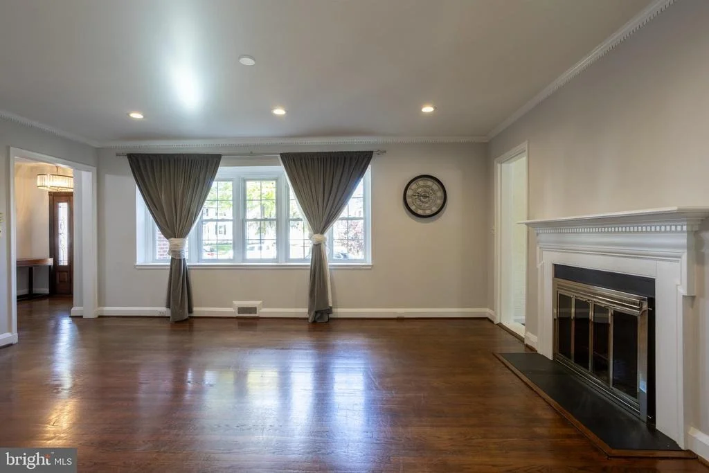 Photo of 3306 LABYRINTH ROAD