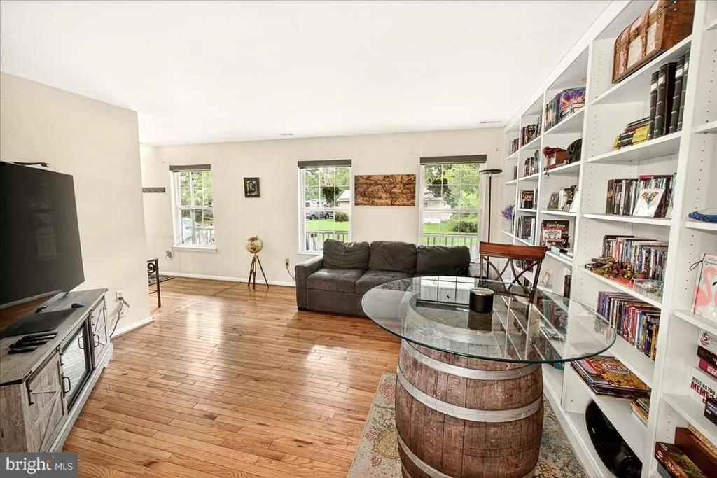 Photo of 3847 HOLLY DRIVE