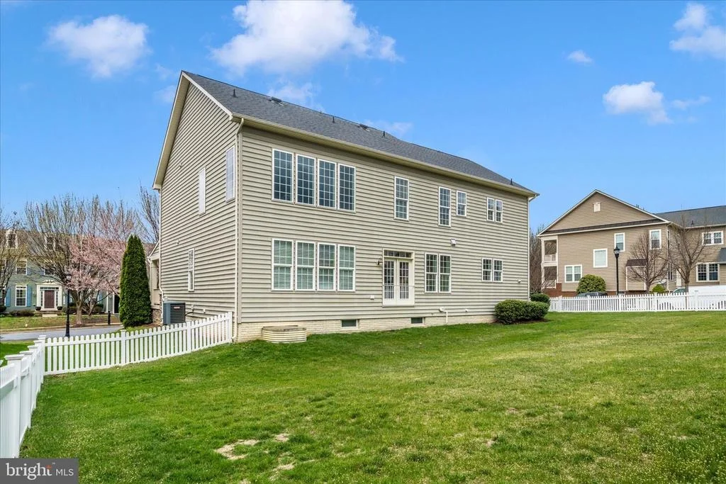 Photo of 1318 VOLUNTEER DRIVE