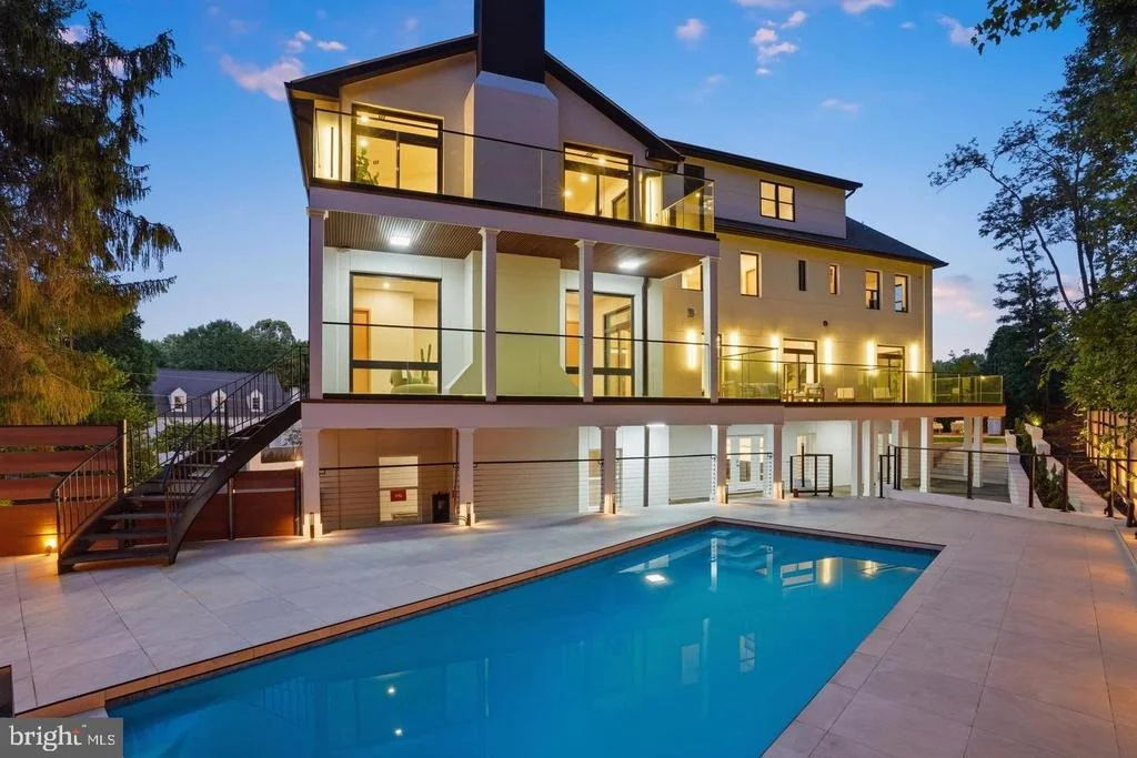 Photo of 1124 SAVILE LANE