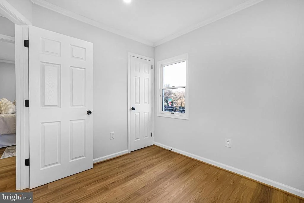 Photo of 4305 GARRETT PARK ROAD