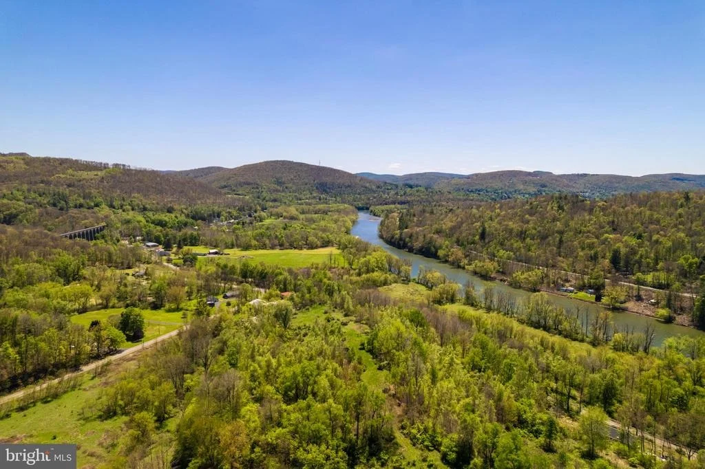 Photo of 007 STATE LINE ROAD